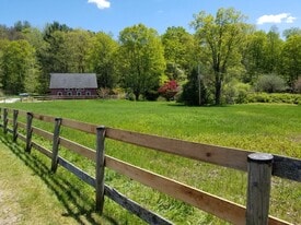 Building Photo - 1046 County Rd