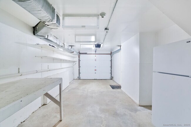 Building Photo - 13 Lawson Ln