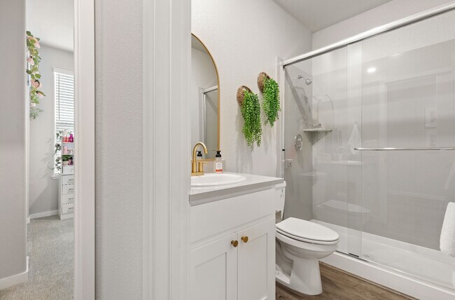 Building Photo - 1305 Swallowtail Dr