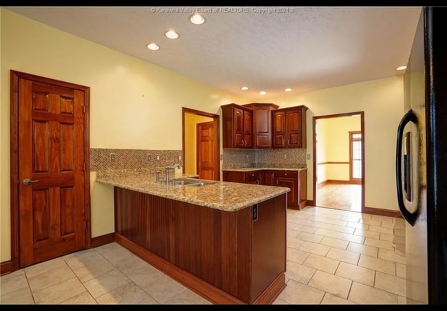 Building Photo - 152 Crestridge Dr