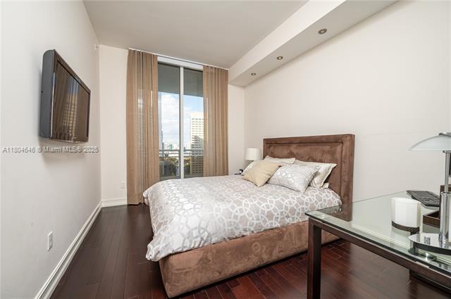 Building Photo - 901 Brickell Key Blvd