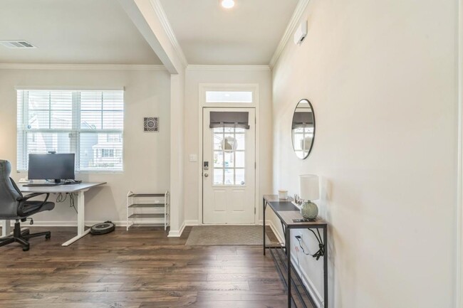 Building Photo - 7595 Jennadee Dr