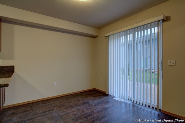 Building Photo - Bella Vista West