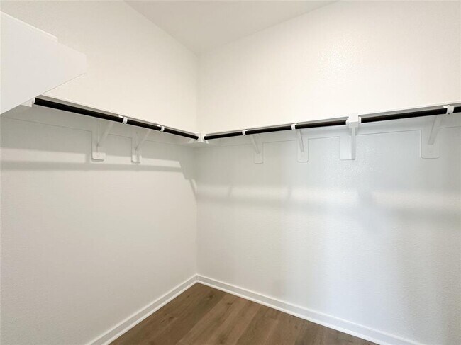 Building Photo - 541 Sand Branch Dr