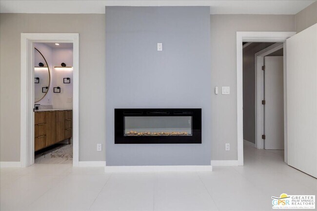 Building Photo - 505 E Molino Rd