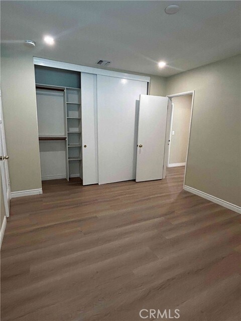 Building Photo - 827 Hugo Reid Dr