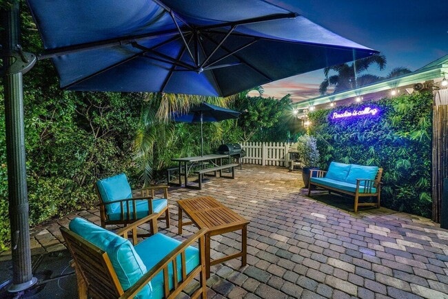 Building Photo - 1911 Parker Ave