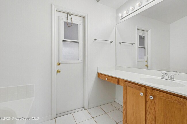 Building Photo - 2441 Wolf Creek Dr