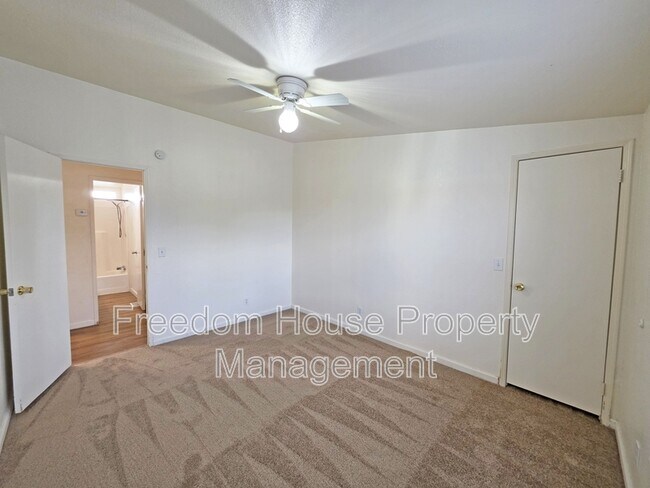 Building Photo - 4400 Vicki Ann Rd