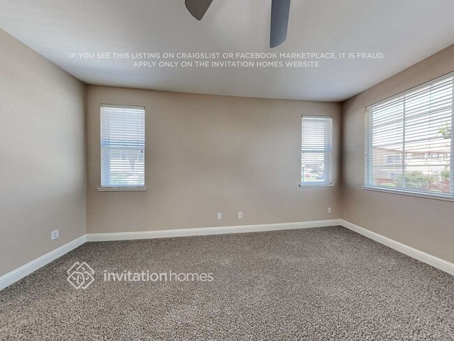 Building Photo - 5163 Fowler Ln