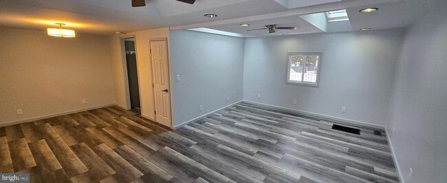 Building Photo - 1040 Chestnut Rd