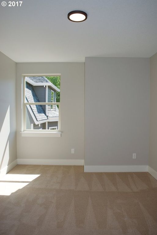 Building Photo - 4417 N Gantenbein Ave