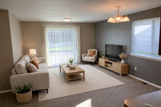 Building Photo - Pross6