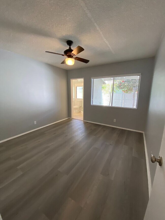 Building Photo - w651