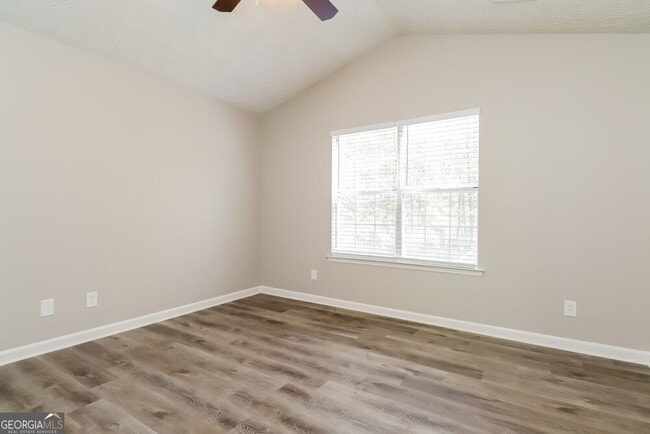 Building Photo - 733 River Mist Dr