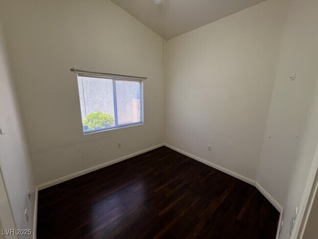 Building Photo - 11066 Ampus Pl