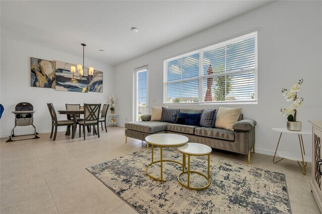 Building Photo - 641 Longboat Dr