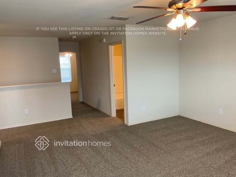 Building Photo - 2820 Englefield Green Dr