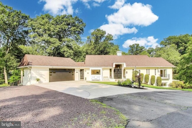 Building Photo - 1426 Carrington Ln
