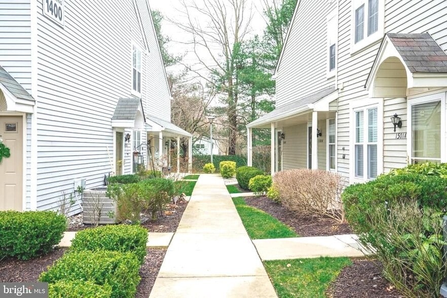 Building Photo - 1504 Ralston Dr