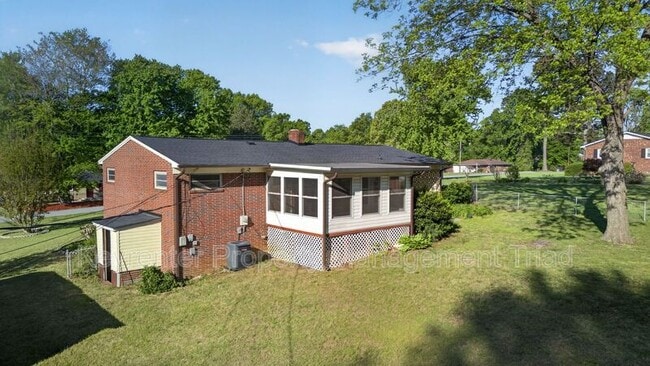 Building Photo - 402 Rand Blvd