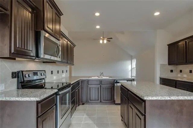 Building Photo - 10337 Kingspoint Blvd