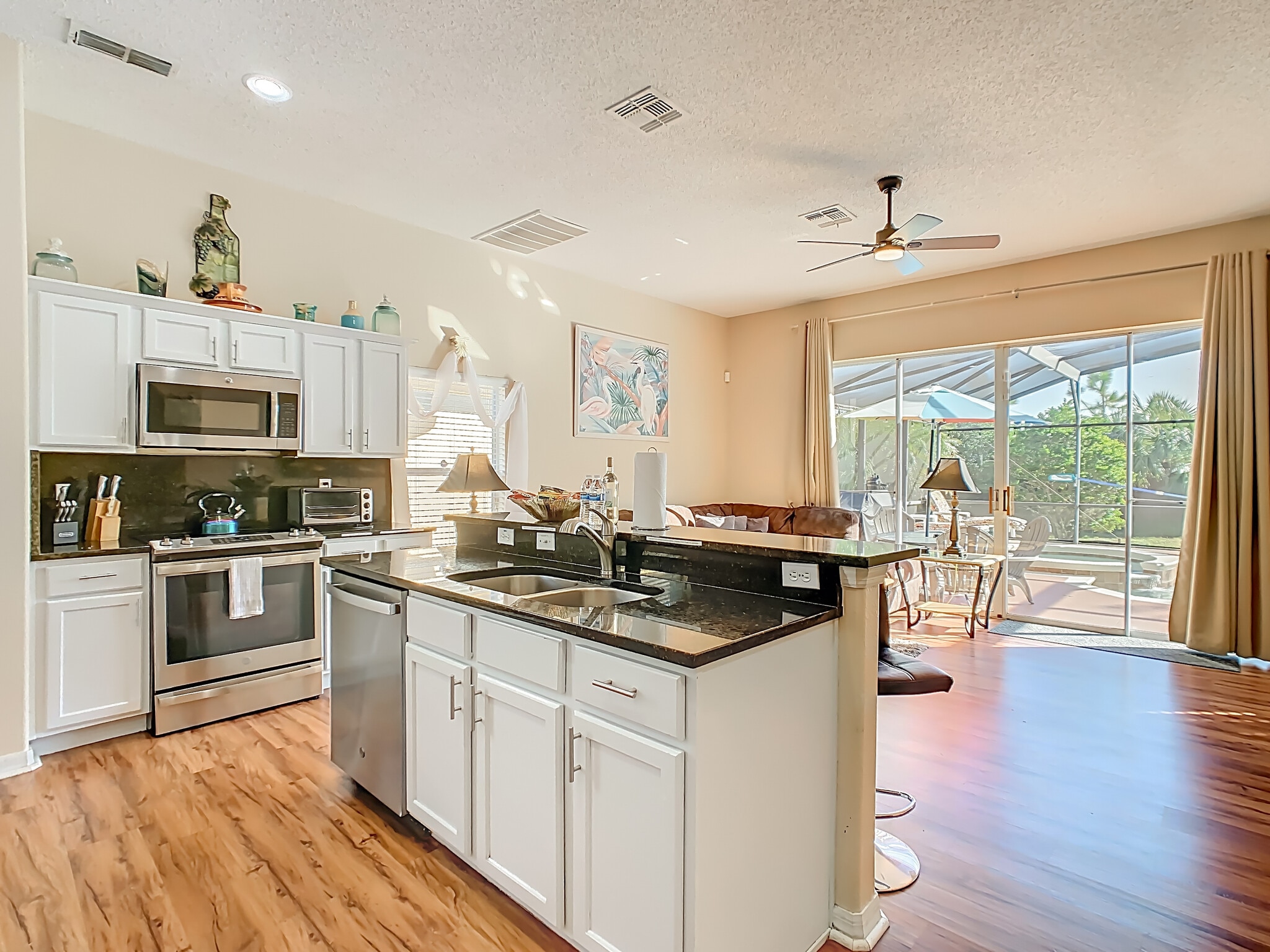 Building Photo - 2041 Morning Star Dr