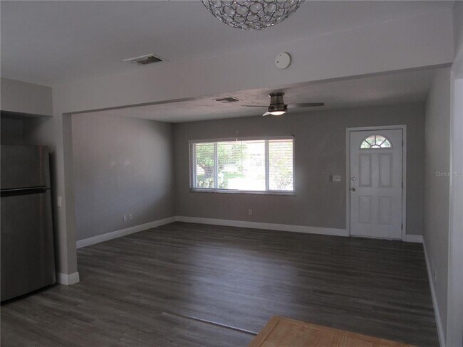 Building Photo - 2067 Timber Ln