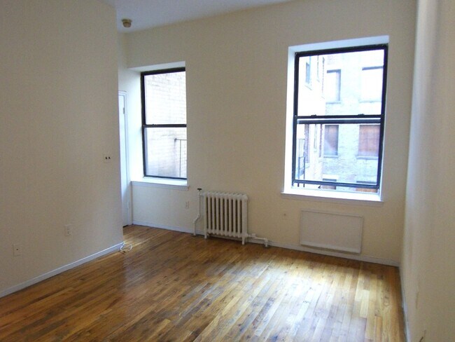 Building Photo - 605 W 112th St