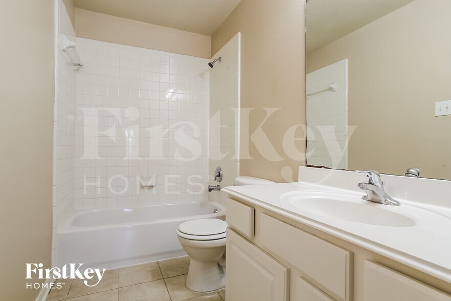 Building Photo - 4722 Shale Dr