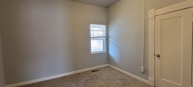 Building Photo - 408 Rudd Ave