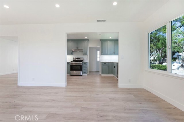 Building Photo - 1061 E Santa Anita Ave