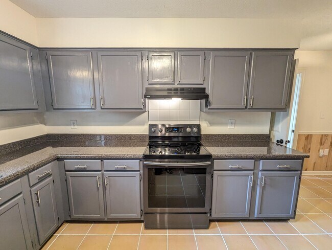 Building Photo - 2205 Calle De Marbella
