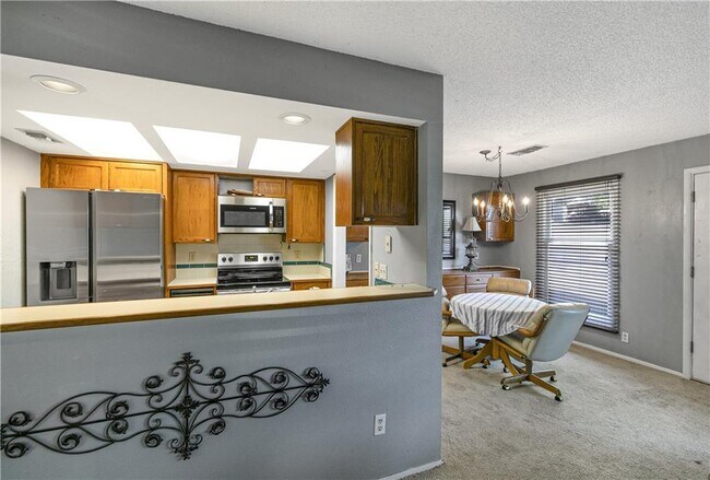 Building Photo - 26 Dogwood Cir