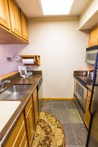 Building Photo - 2 bedroom/2 bathroom condo in Mount Crested Butte