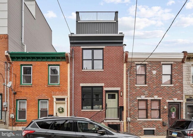 Building Photo - 2209 Montrose St