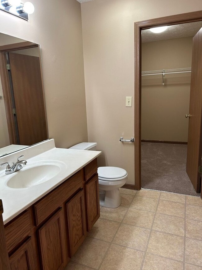 Building Photo - 3868-3872 Ledyard St.