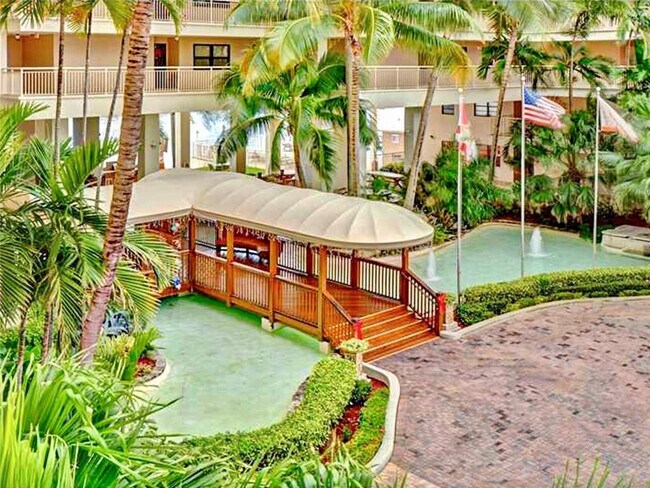 Building Photo - 3100 NE 48th St