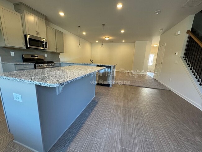 Building Photo - 1088 Chastain Dr