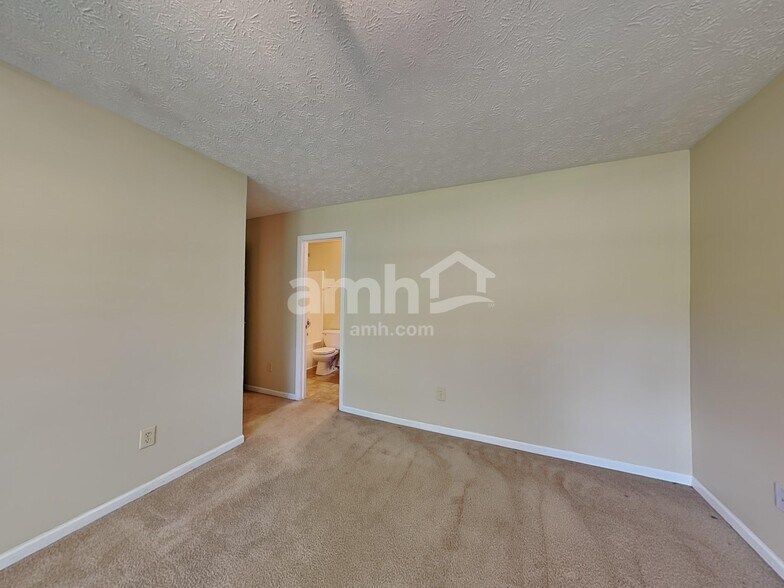 Building Photo - 13260 Golden Ash Ct