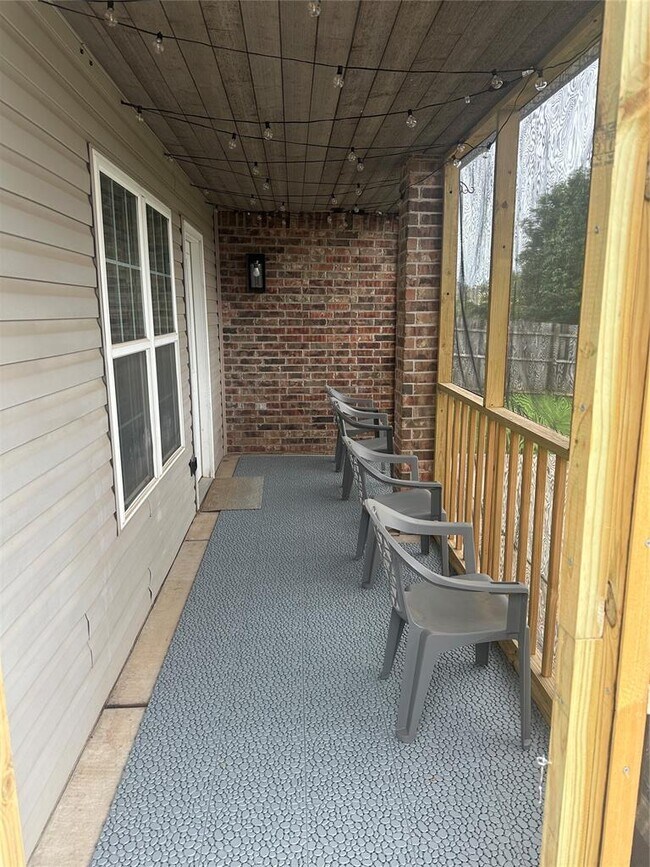 Building Photo - 7013 Eagles Landing