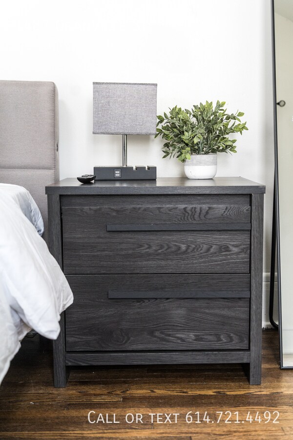 Building Photo - 1487 Granville St