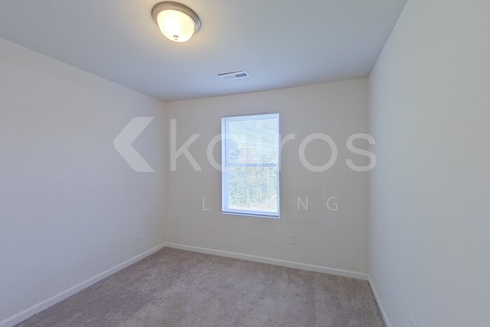 Building Photo - 2051 Country Pl