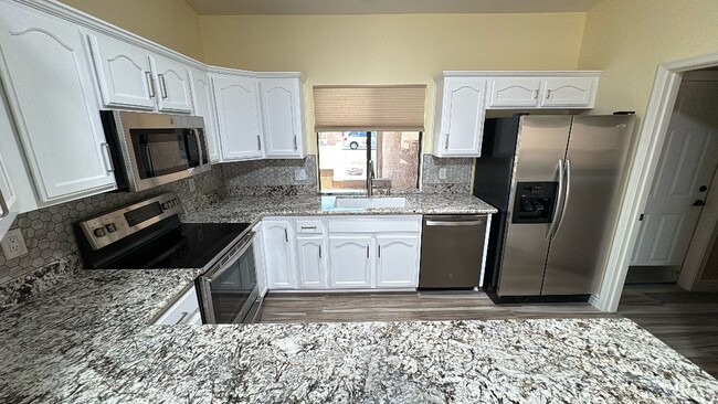 Building Photo - Sunland Springs Village 55+ Community