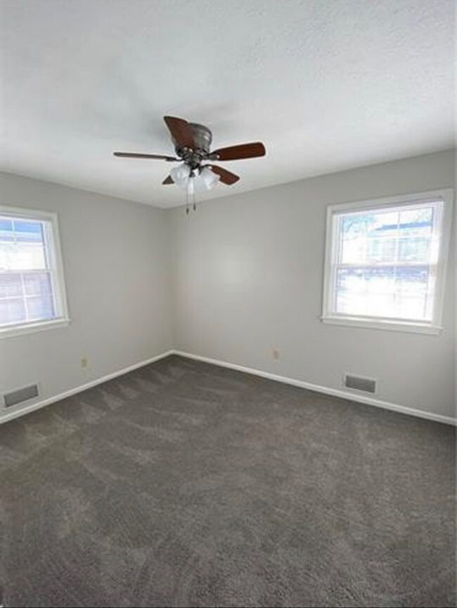 Building Photo - 1313 NW 6th St