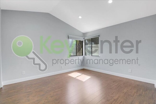 Building Photo - 3462 Bridgeford Dr