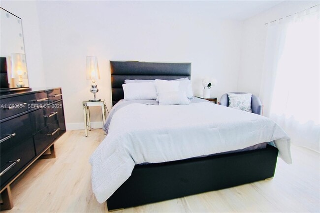 Building Photo - 244 NW 6th Ave