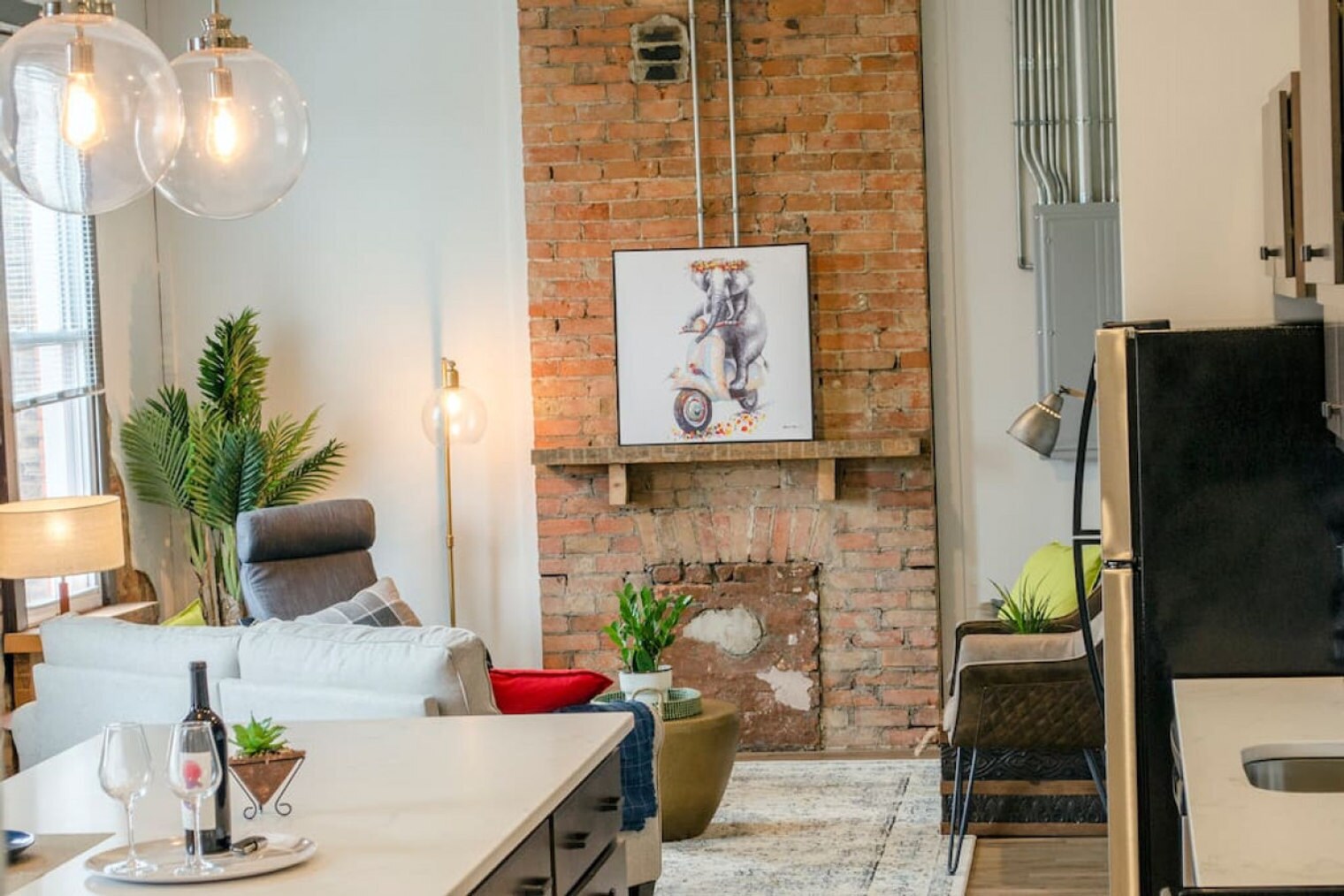 Building Photo - 1424 Pleasant St