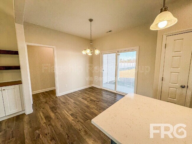 Building Photo - 101 Creeks Edge Dr