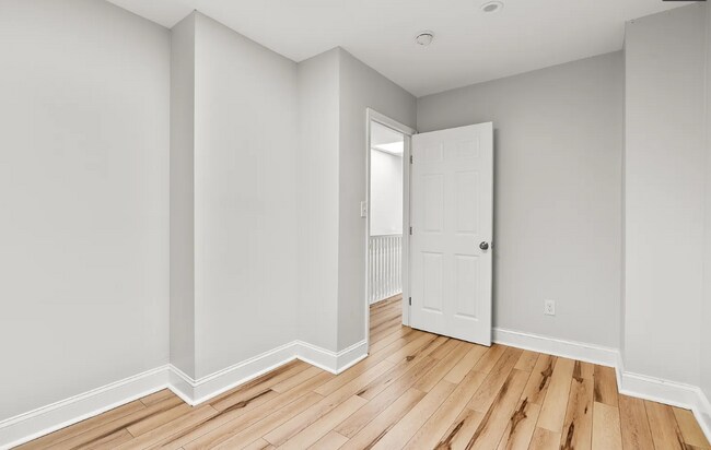 Building Photo - 41X N Collington Ave, Baltimore, MD 21231